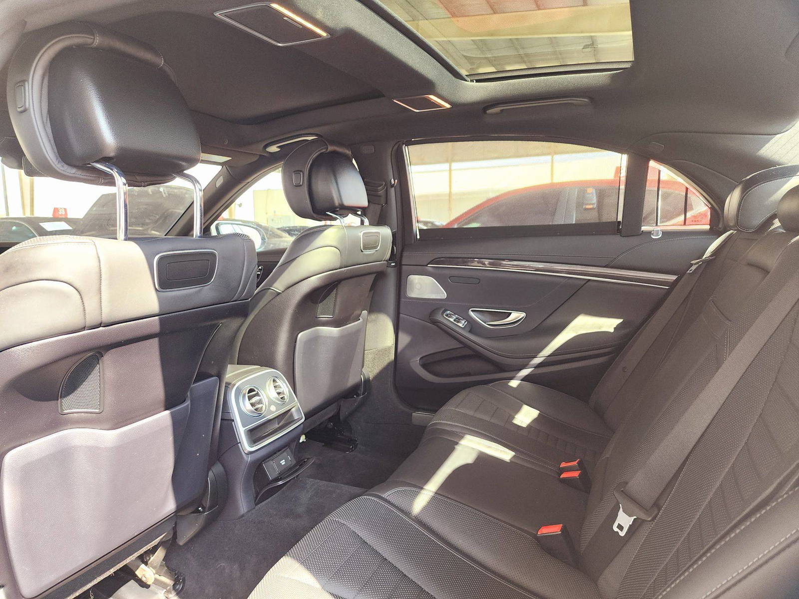 2018 MERCEDES BENZ S 560 — 30463 Miles — Lot 6JA422234 — Souq - Marhaba Auctions Used Cars - Image 6