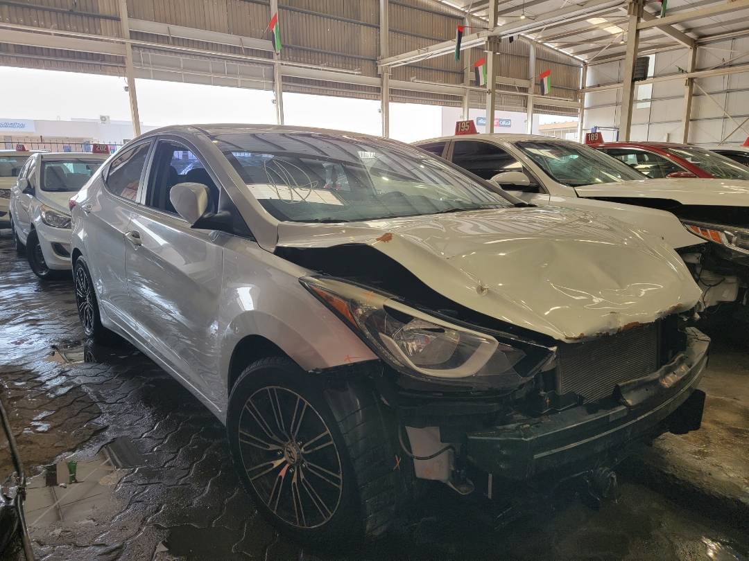 2015 HYUNDAI ELANTRA — 161256 KM — Lot 43717784 — Main - Marhaba Auctions Used Cars - Image 4