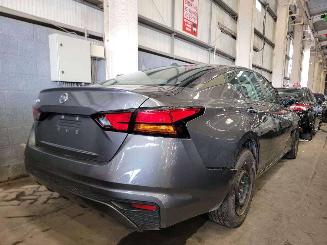 2019 NISSAN ALTIMA — 106082 Miles — Lot KN314918 — Main - Marhaba Auctions Used Cars - Image 3
