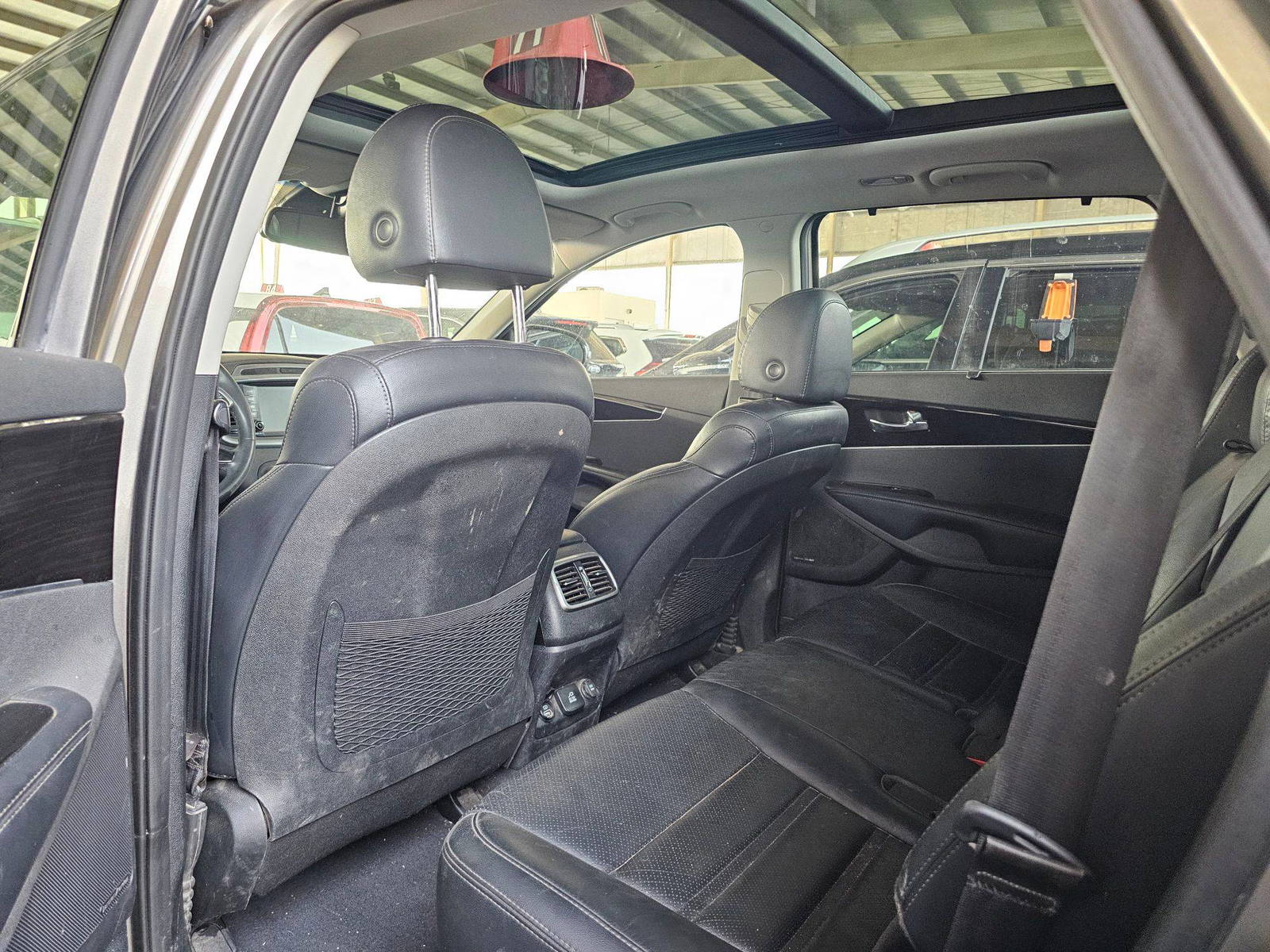 KIA SORENTO 2019 - Marhaba Auction Used Cars - Image 6