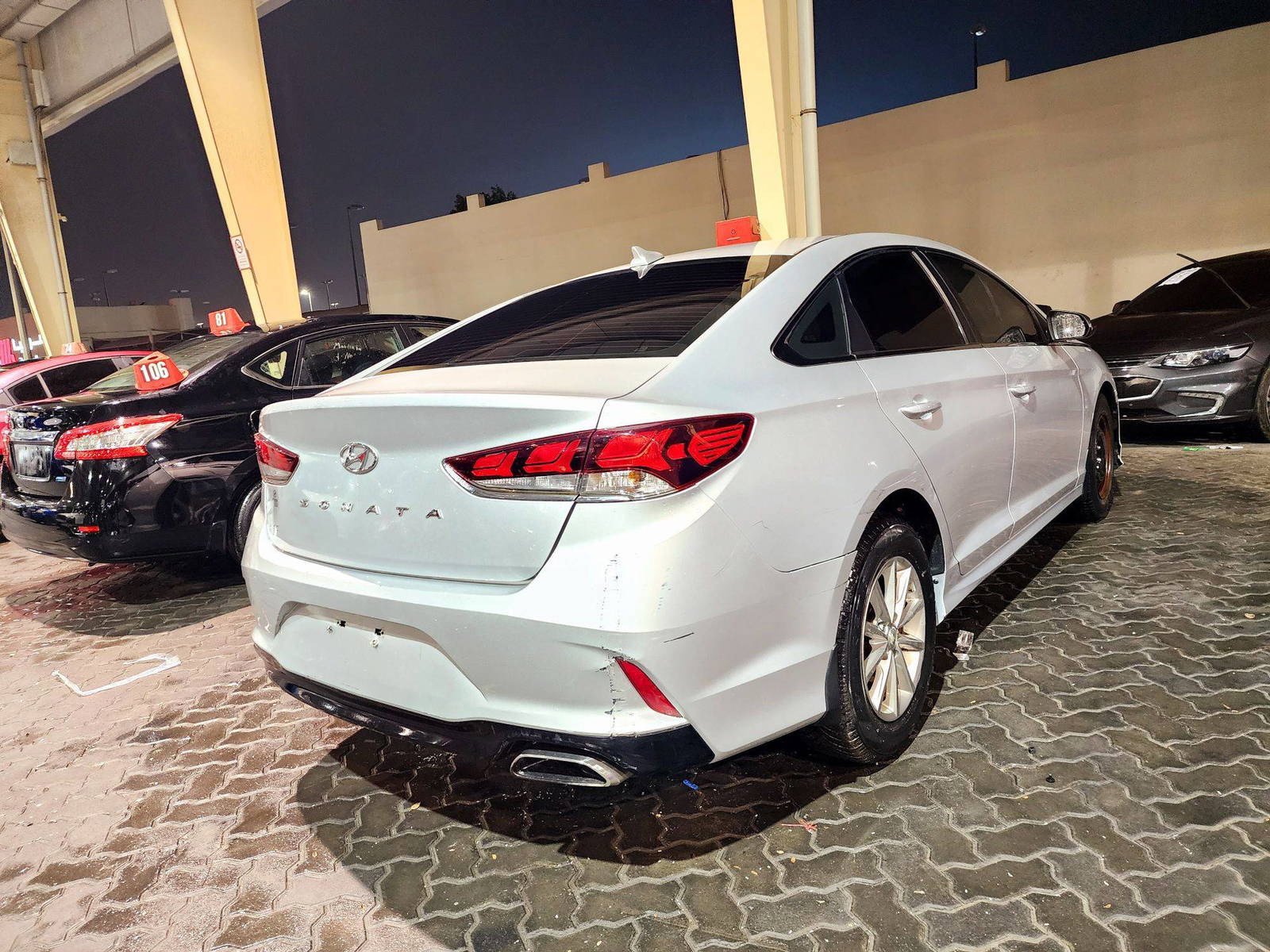 2018 HYUNDAI SONATA — 75126 Miles — Lot H671055 — Souq - Marhaba Auctions Used Cars - Image 3