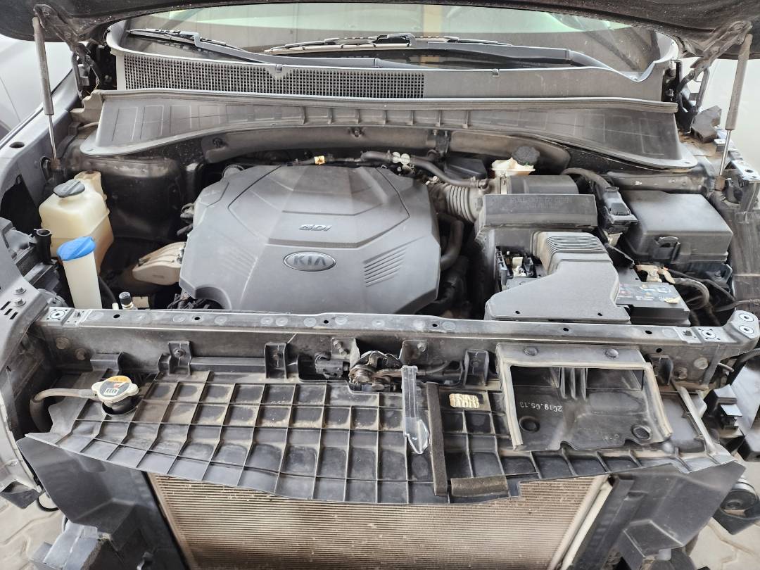 2020 KIA SORENTO — 99532 Miles — Lot 44733404 — Souq - Marhaba Auctions Used Cars - Image 6