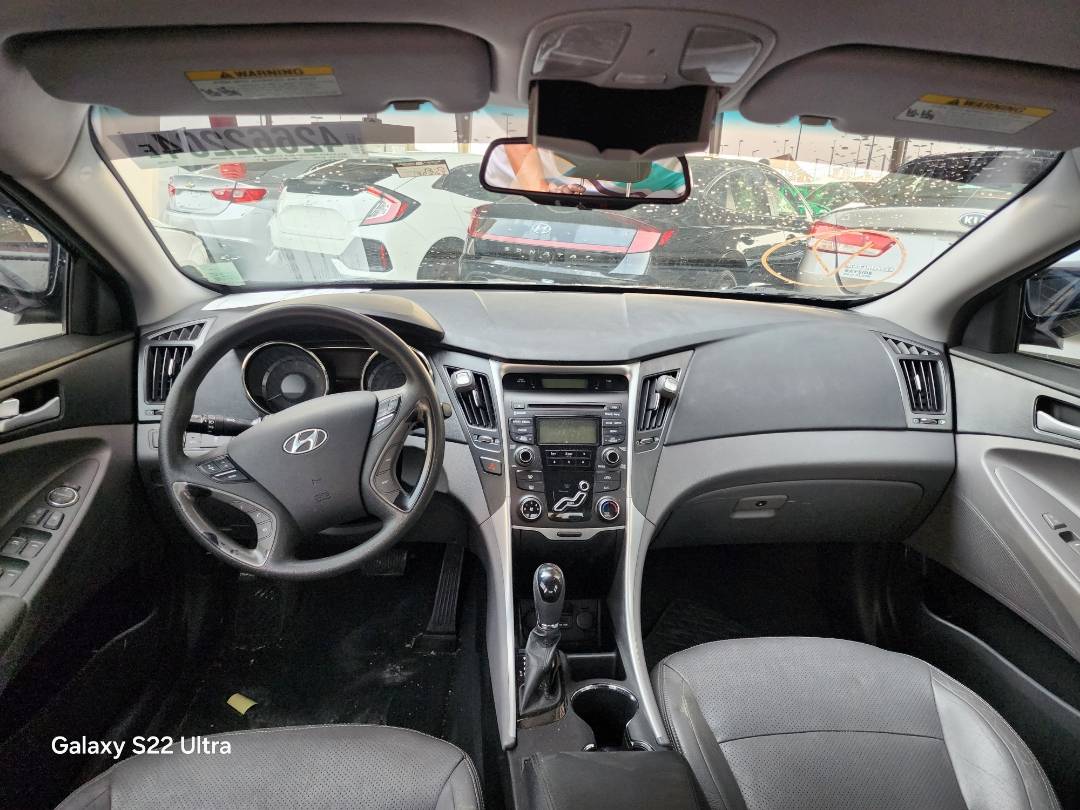 2012 HYUNDAI SONATA — 190243 Miles — Lot 42662204 — Souq - Marhaba Auctions Used Cars - Image 4