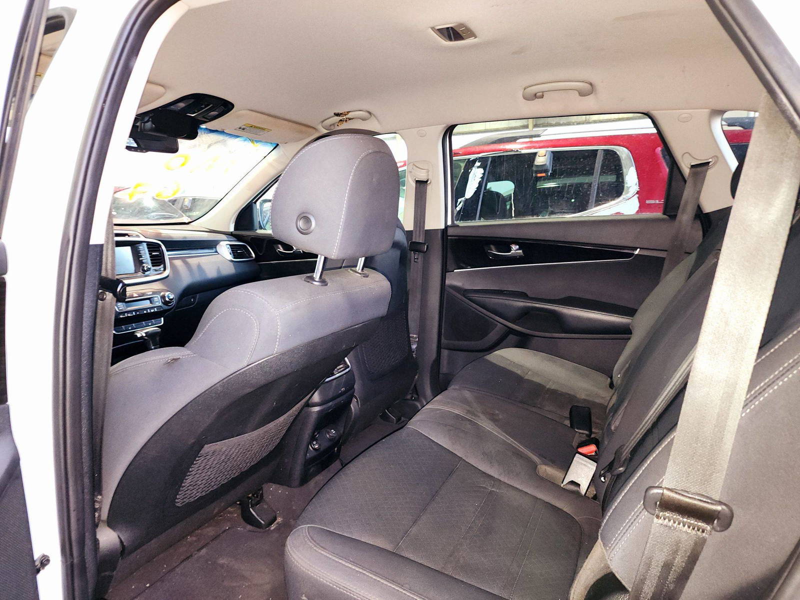 2019 KIA SORENTO — 110928 Miles — Lot 69275474 — Souq - Marhaba Auctions Used Cars - Image 6