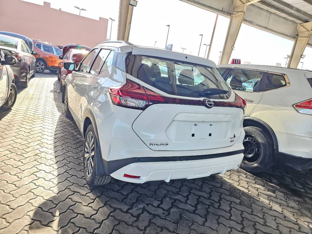 NISSAN KICKS