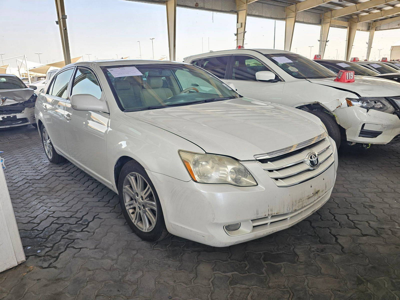 2006 TOYOTA AVALON — 188581 Miles — Lot 06U145579 — Souq - Marhaba Auctions Used Cars - Image 3