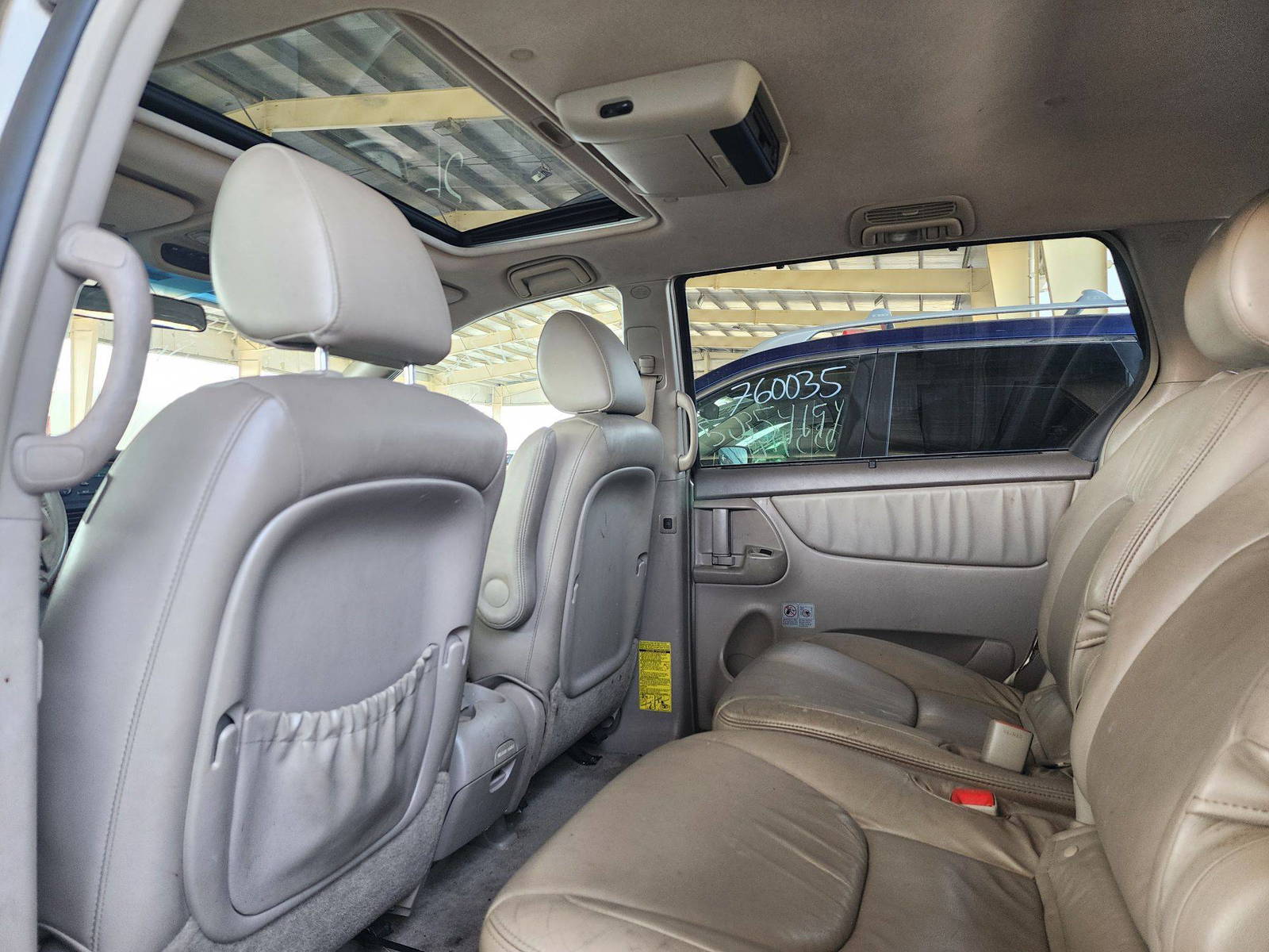 2010 TOYOTA SIENNA — 229738 Miles — Lot 37881718 — Souq - Marhaba Auctions Used Cars - Image 6