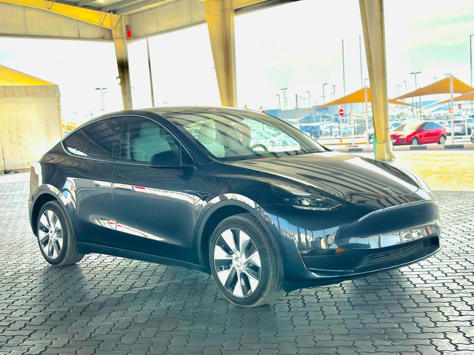 2024 TESLA MODEL Y — 3879 KM — Lot RF061417 — Souq - Marhaba Auctions Used Cars - Image 6