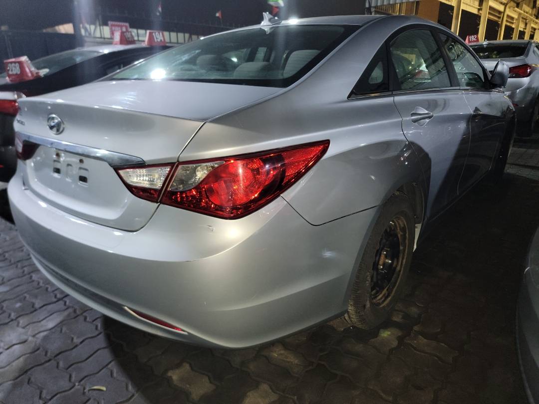 2012 HYUNDAI SONATA — 187735 Miles — Lot 37675926 - Marhaba Auctions Used Cars - Image 4