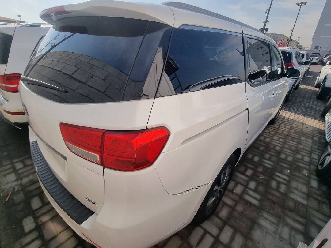 2017 KIA SEDONA — 151394 Miles — Lot 337870 — Ind. 12 - Marhaba Auctions Used Cars - Image 5