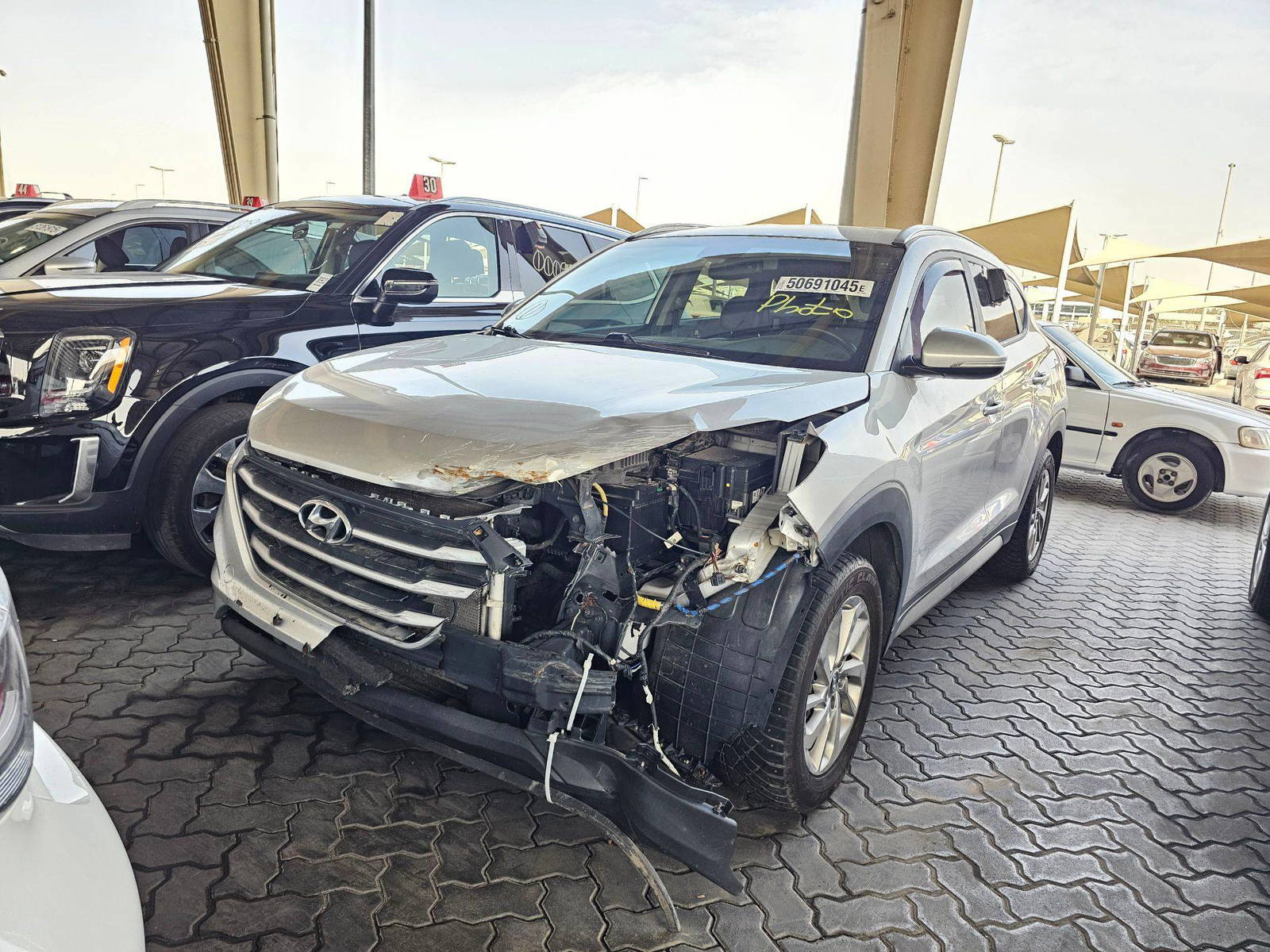 2018 HYUNDAI TUCSON — 201047 Miles — Lot 5JU822832 — Souq - Marhaba Auctions Used Cars - Image 5