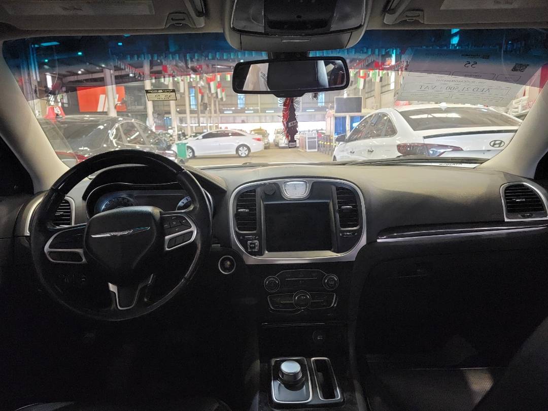 2019 CHRYSLER 300 — 104717 KM — Lot H687195 — Souq - Marhaba Auctions Used Cars - Image 8