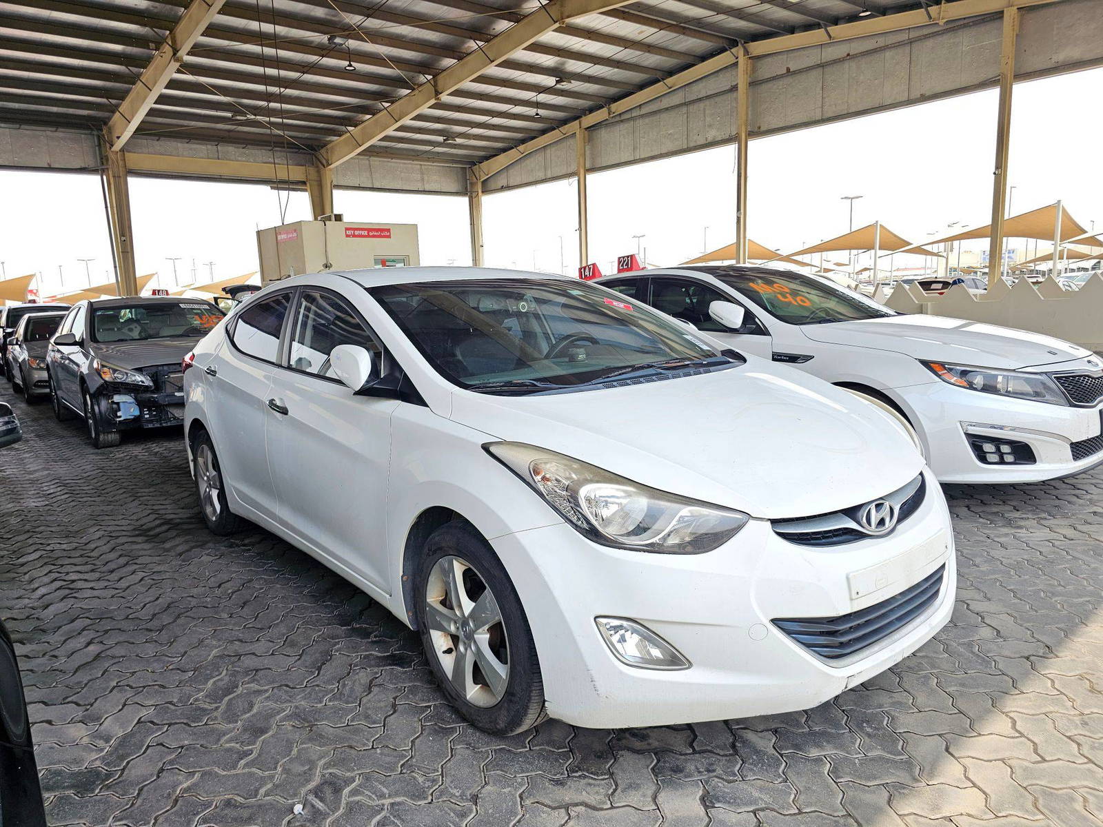 2011 HYUNDAI AVANTE — 239733 KM — Lot 081051 — Main - Marhaba Auctions Used Cars - Image 4
