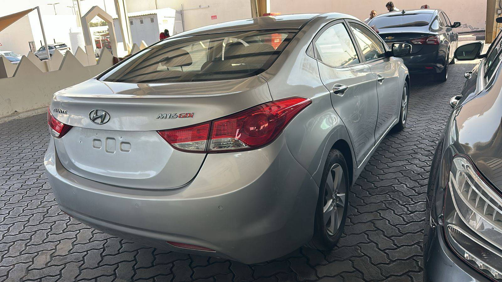 HYUNDAI AVANTE 2011 - Marhaba Auction Used Cars - Image 12