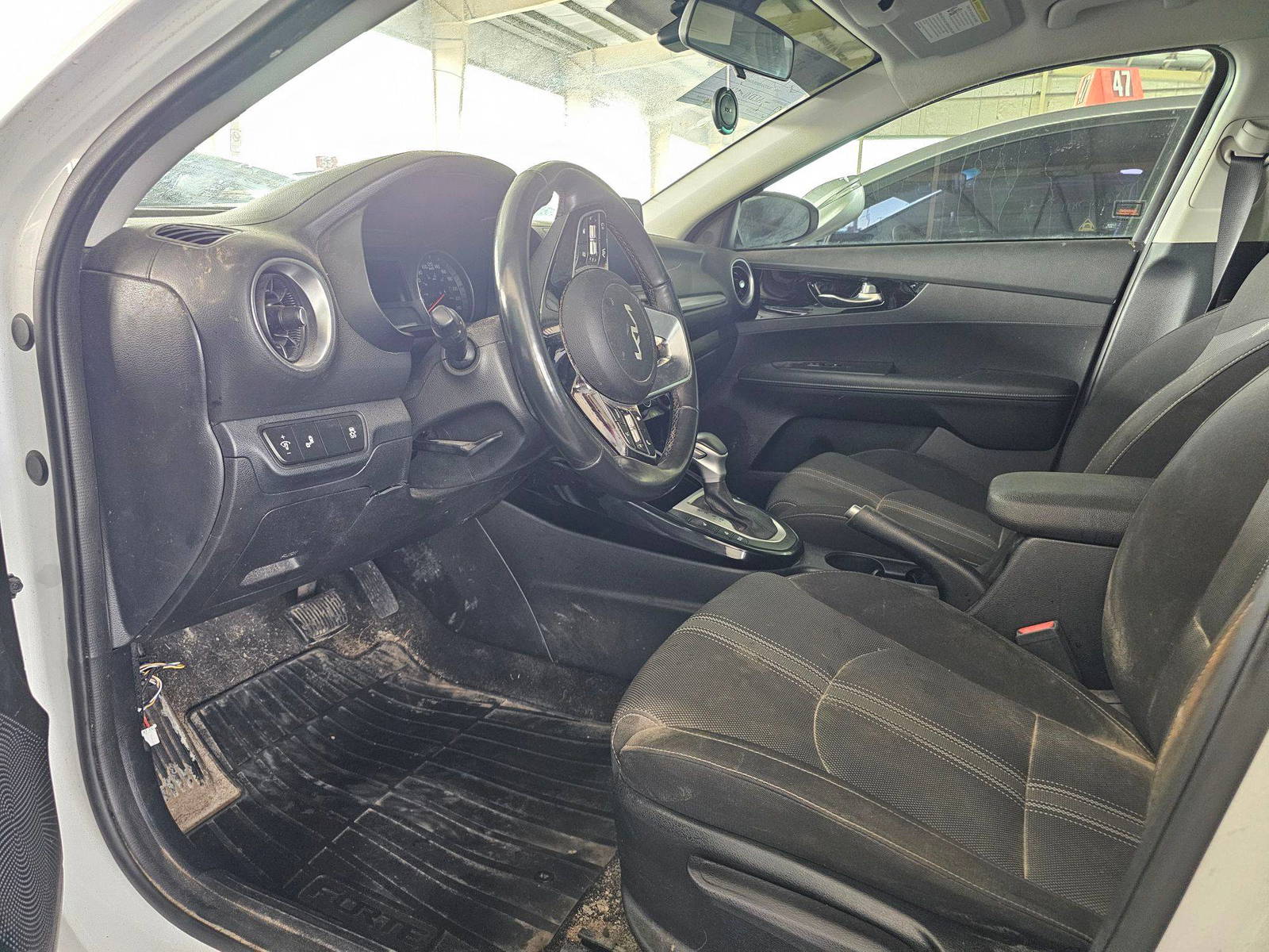 2022 KIA FORTE — 137698 KM — Lot 12249810 — Souq - Marhaba Auctions Used Cars - Image 6