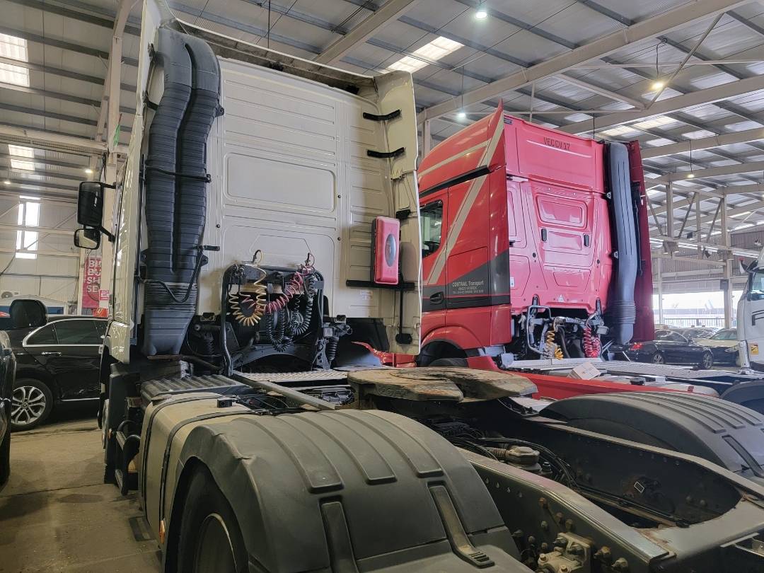 2012 VOLVO FH-Series — 890825 KM — Lot 0CB626294 — Main - Marhaba Auctions Used Cars - Image 5