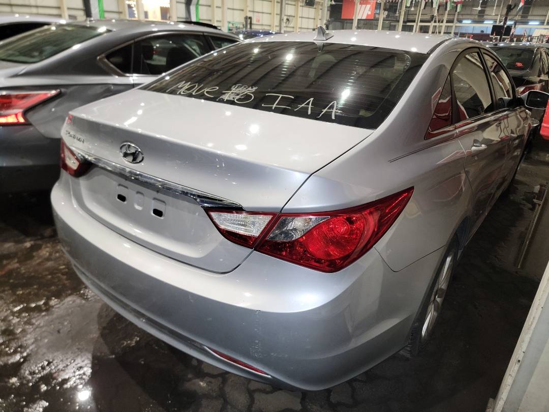 2011 HYUNDAI SONATA — 146556 Miles — Lot 37354643 - Marhaba Auctions Used Cars - Image 4
