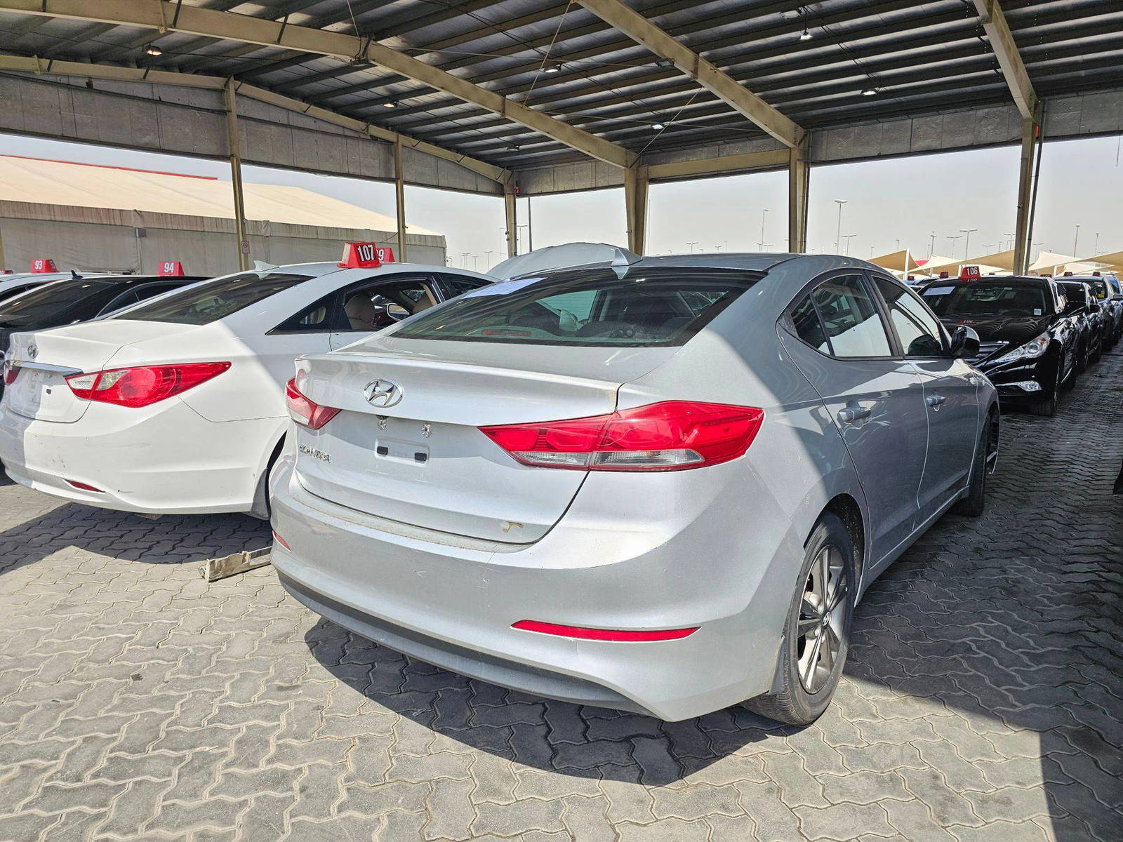 2018 HYUNDAI ELANTRA — 126472 Miles — Lot 2264 — Souq - Marhaba Auctions Used Cars - Image 3