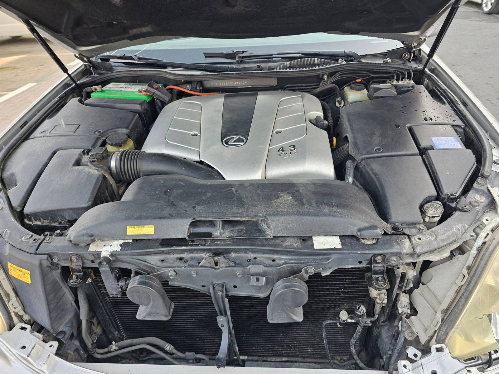 2004 LEXUS LS 430 — 123754 Miles — Lot 0169240 — Souq - Marhaba Auctions Used Cars - Image 11