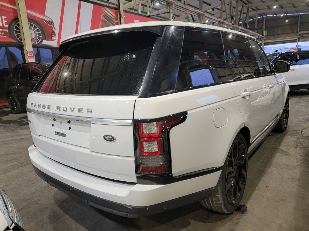 2015 LAND ROVER RANGE ROVER — 160008 Miles — Lot 1FA216276 — Main - Marhaba Auctions Used Cars - Image 4