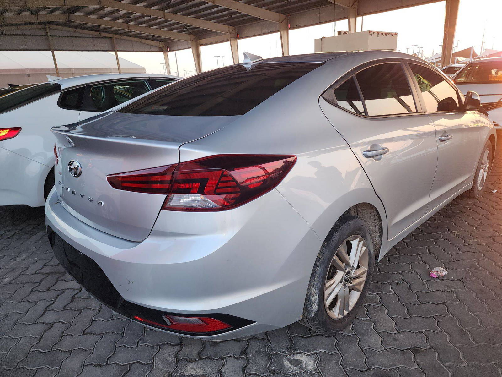2019 HYUNDAI ELANTRA — 96303 Miles — Lot 41525684 — Main - Marhaba Auctions Used Cars - Image 4