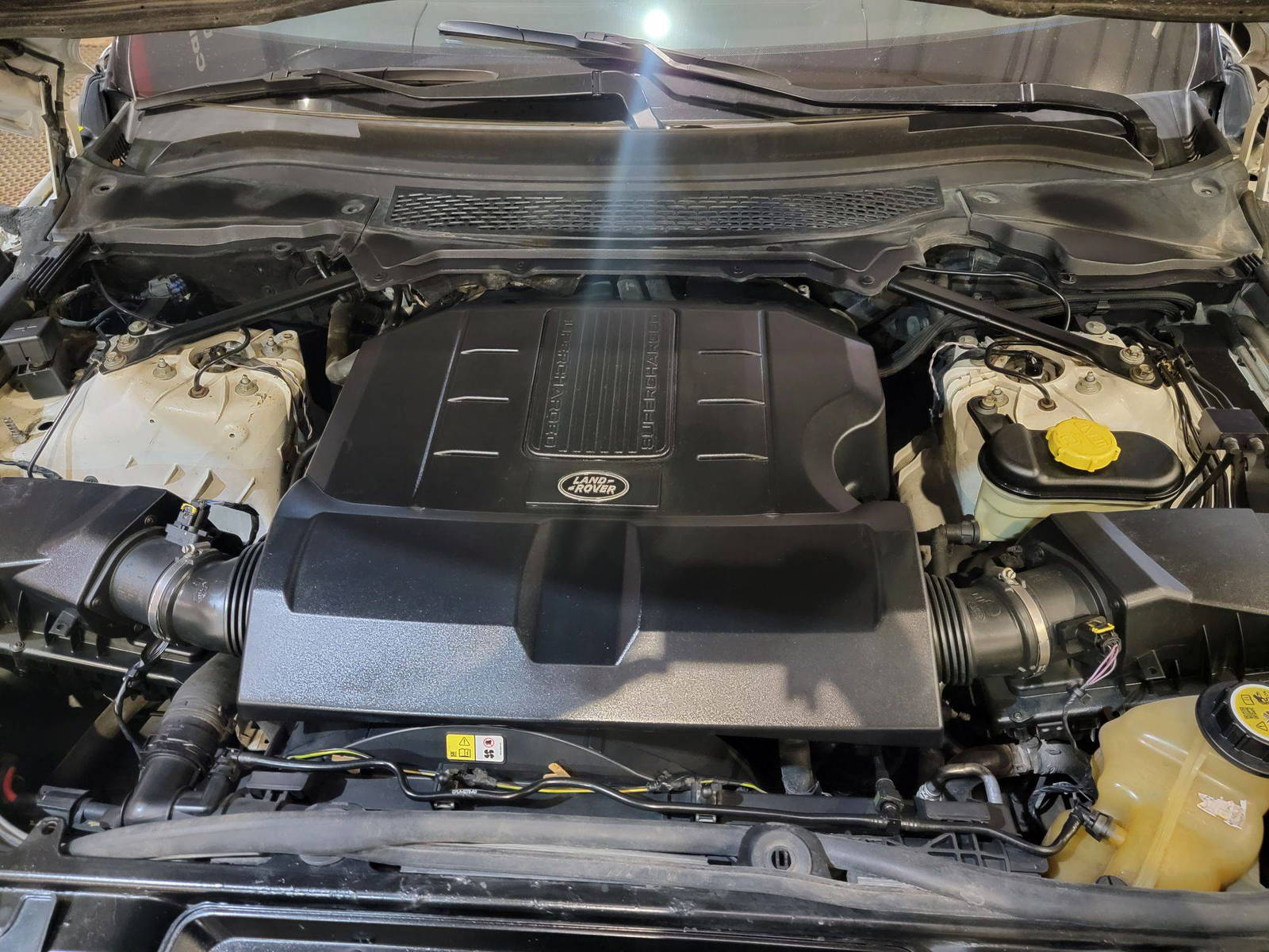 LAND ROVER RANGE ROVER SPORT 2014 - Marhaba Auction Used Cars - Image 12