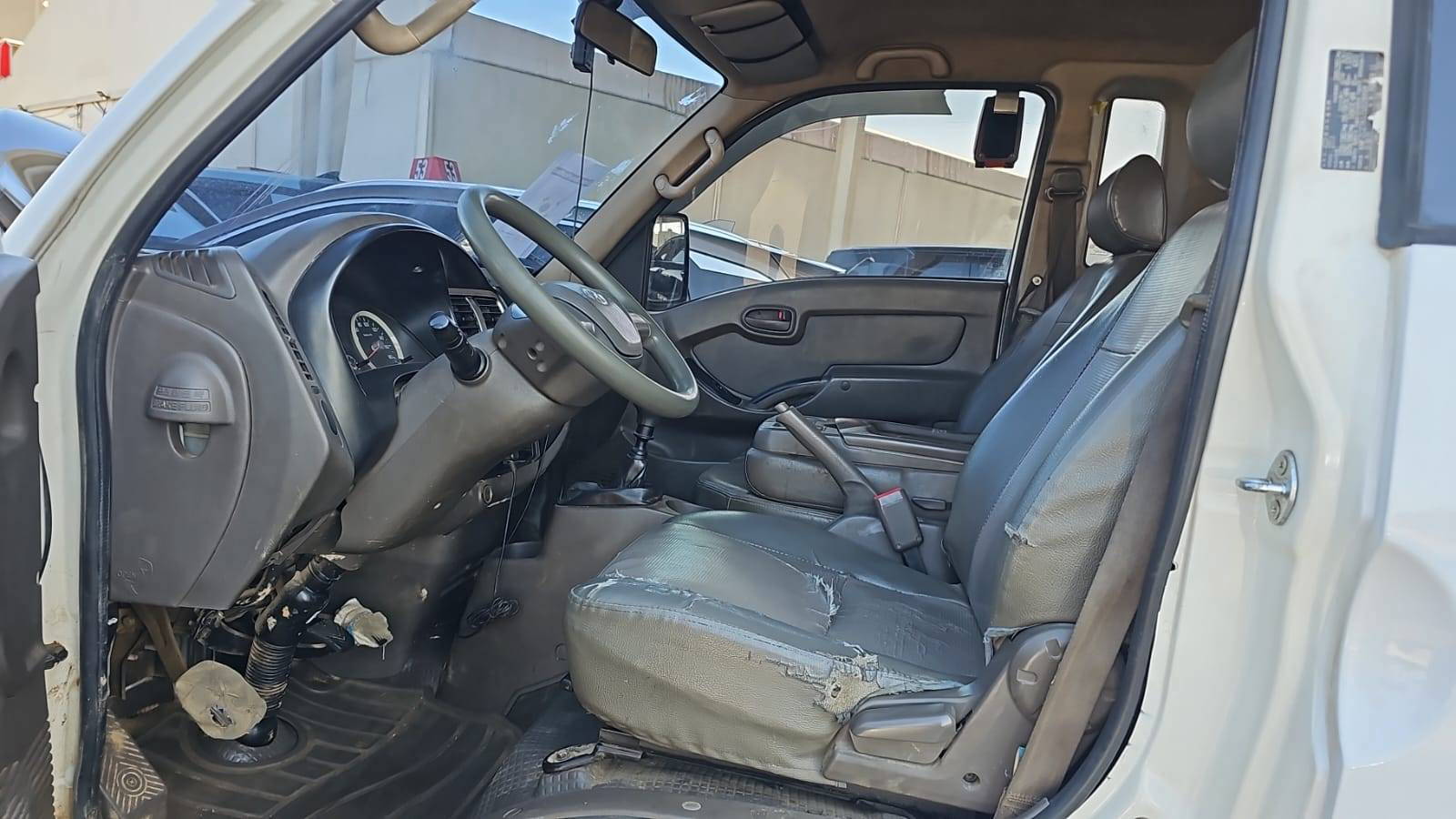 HYUNDAI PORTER 2 2013 - Marhaba Auction Used Cars - Image 5