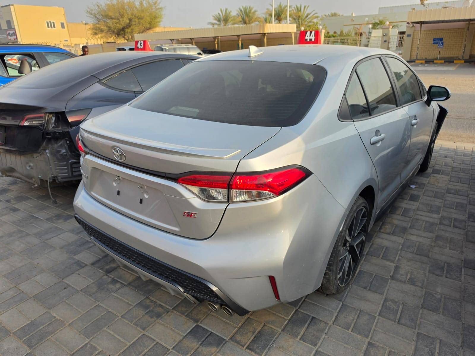 TOYOTA COROLLA