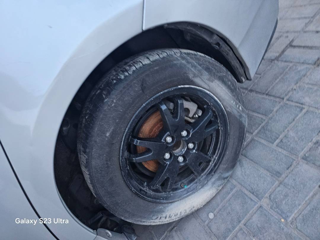 2015 TOYOTA PRIUS — 144250 Miles — Lot F0472017 — Souq - Marhaba Auctions Used Cars - Image 7