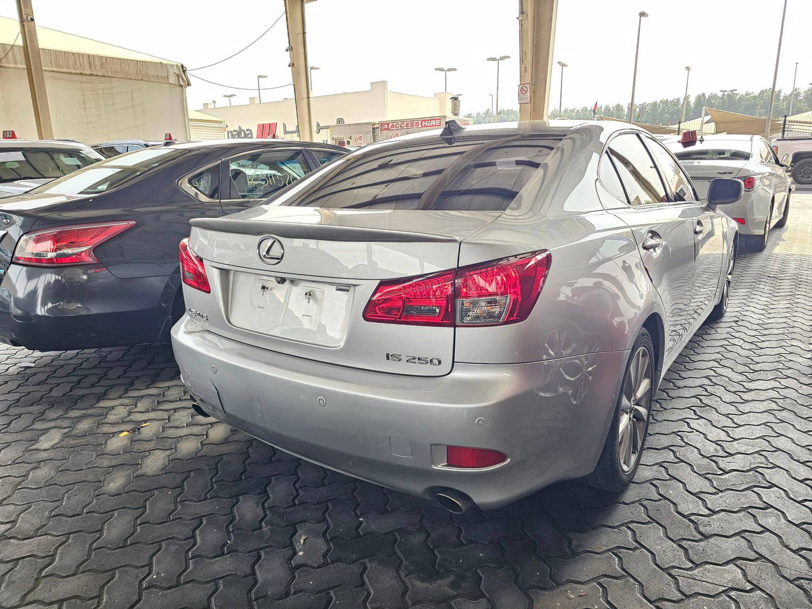 2006 LEXUS IS 250 — 142172 KM — Lot 016048 — Souq - Marhaba Auctions Used Cars - Image 4