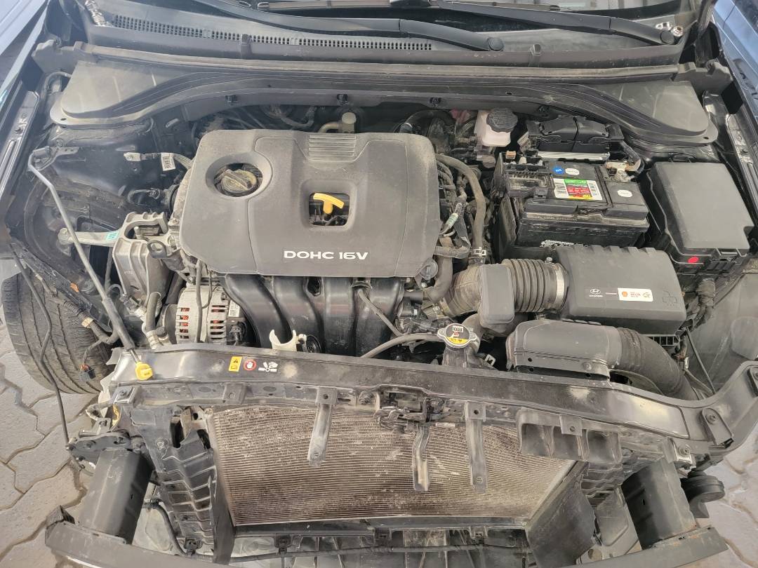 2018 HYUNDAI ELANTRA — 88874 Miles — Lot H400776 — Main - Marhaba Auctions Used Cars - Image 10