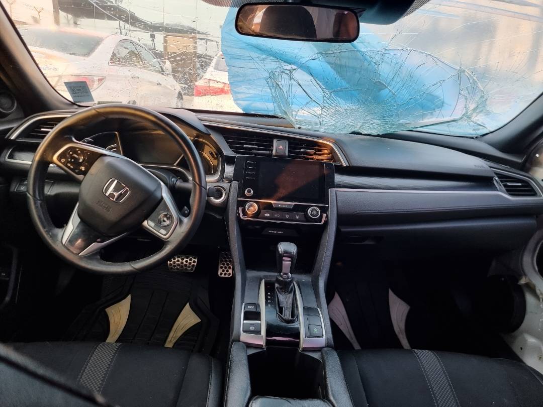 2019 HONDA CIVIC — 93572 Miles — Lot 545068 — Ind. 12 - Marhaba Auctions Used Cars - Image 9