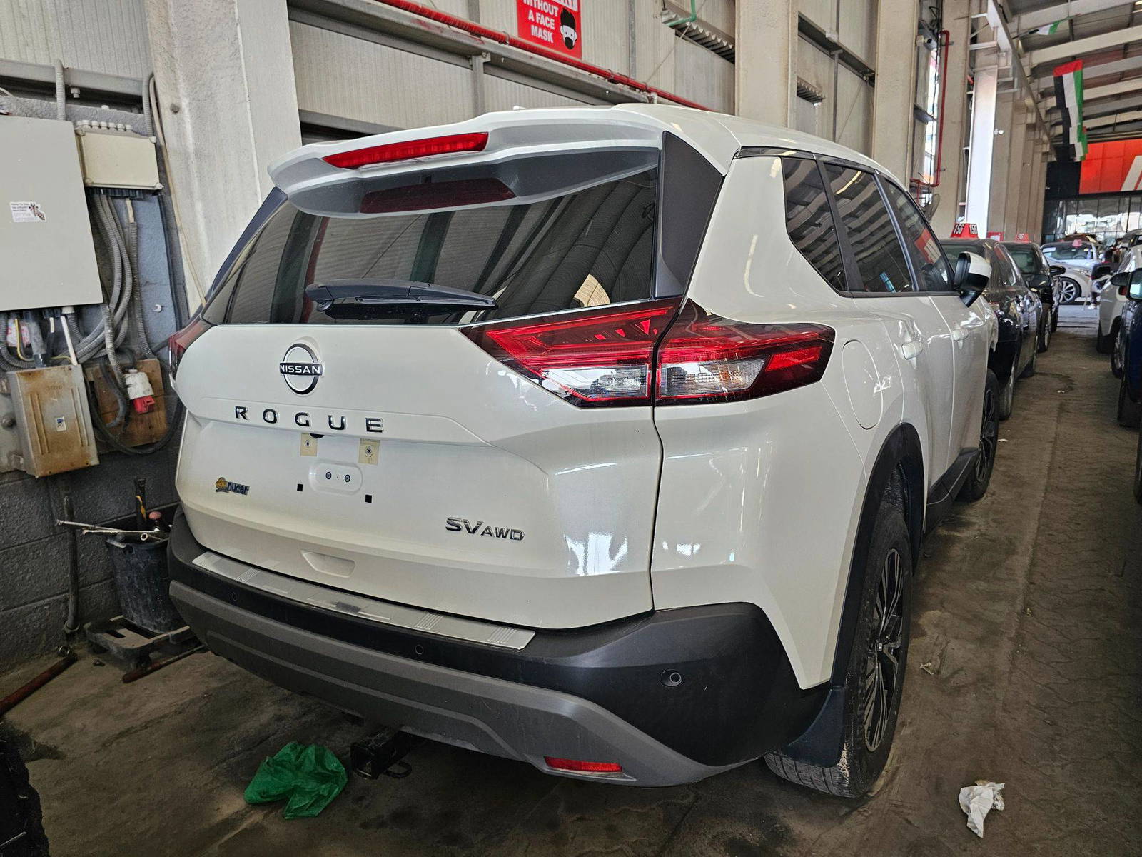 NISSAN ROGUE 2023 view 2