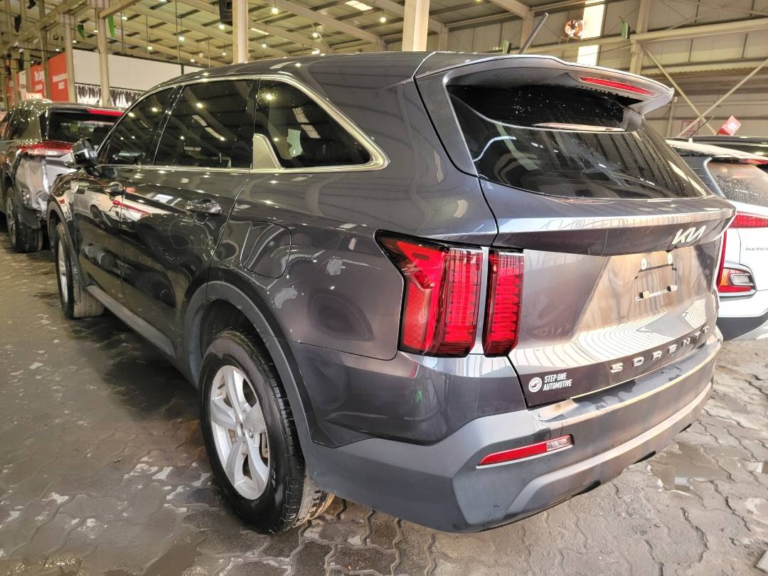 2022 KIA SORENTO — 71685 Miles — Lot G141511 — Ind. 12 - Marhaba Auctions Used Cars - Image 5