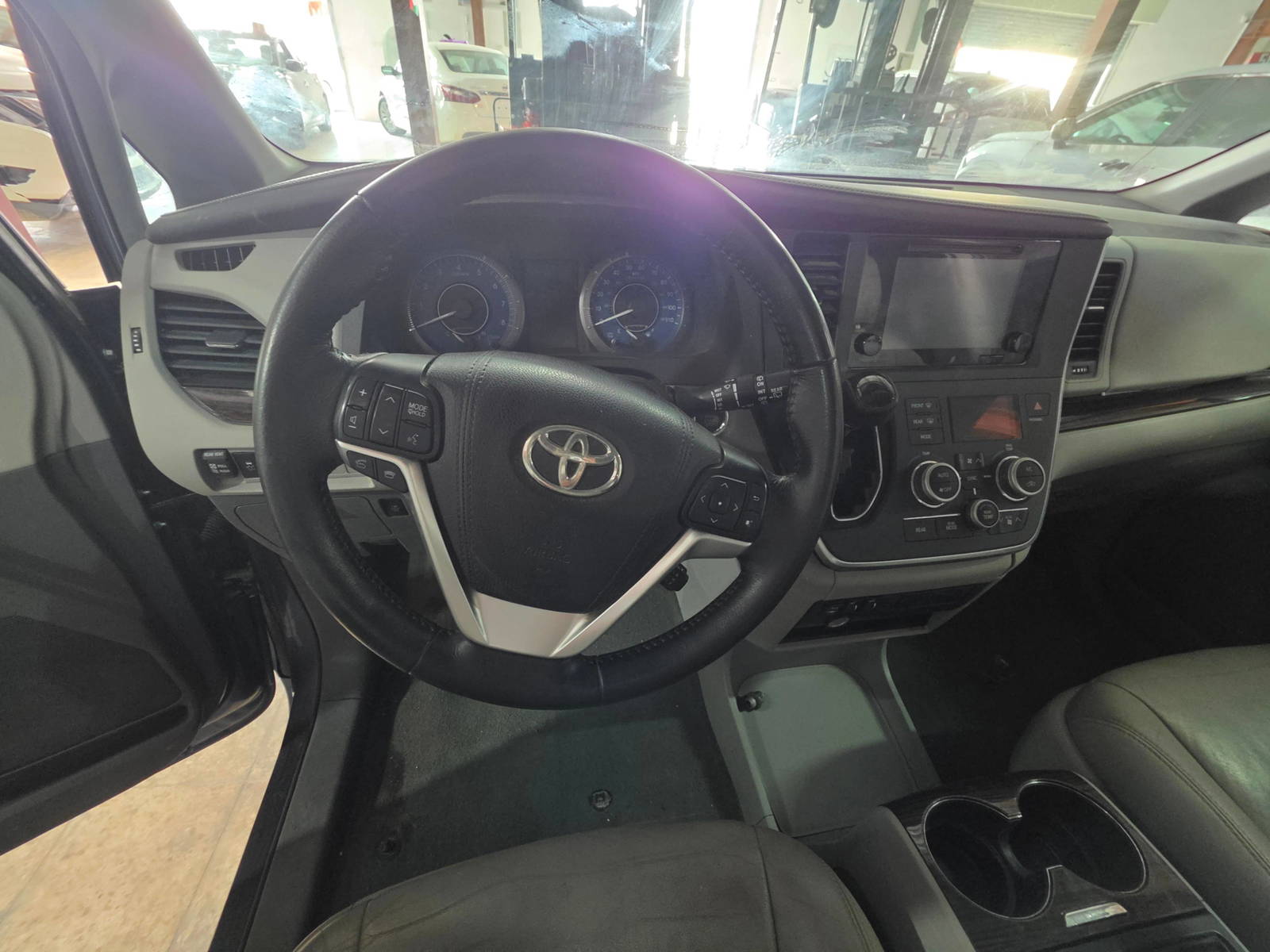 2015 TOYOTA SIENNA — 185291 Miles — Lot 653047 - Marhaba Auctions Used Cars - Image 15
