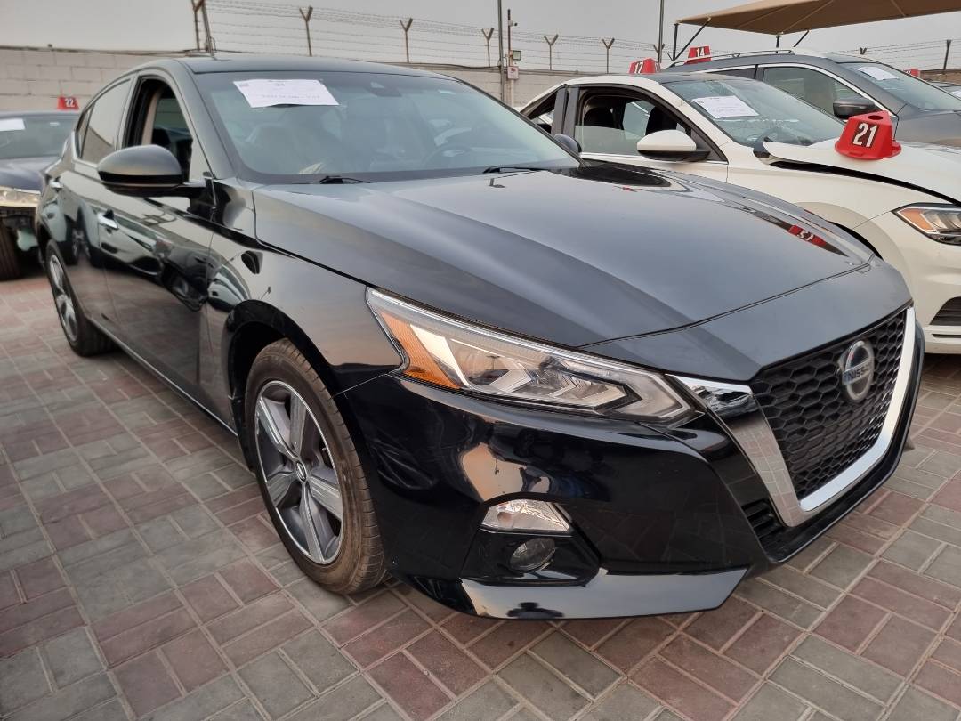 2019 NISSAN ALTIMA — 57290 Miles — Lot 38016831 — Souq - Marhaba Auctions Used Cars - Image 3
