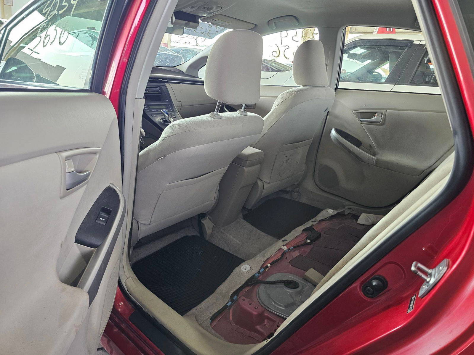 TOYOTA PRIUS 2011 - Marhaba Auction Used Cars - Image 6