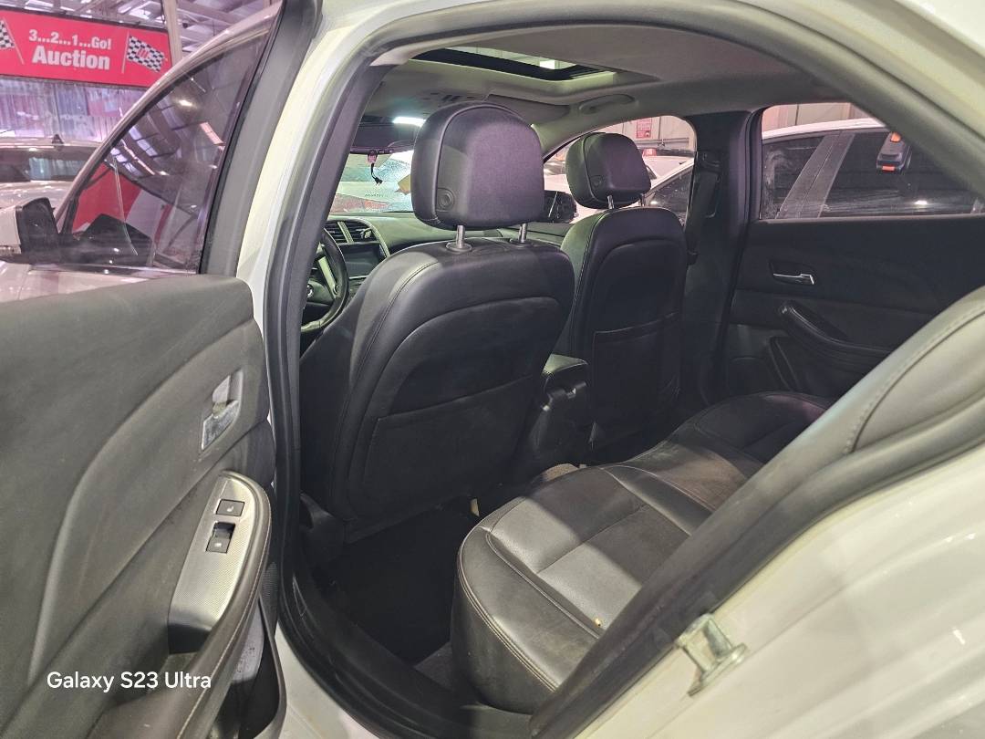 2015 CHEVROLET MALIBU — 70102 KM — Lot 049044 — Main - Marhaba Auctions Used Cars - Image 7
