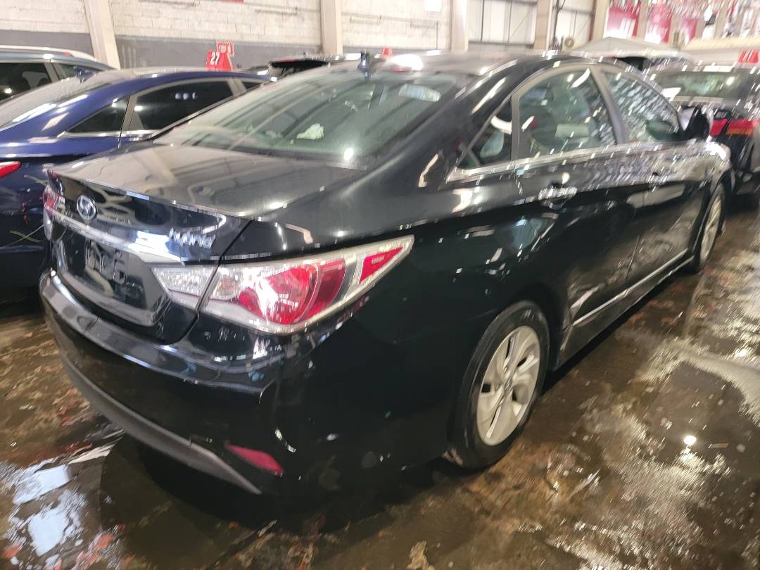2013 HYUNDAI SONATA — 232393 Miles — Lot 4A42DA088017 — Main - Marhaba Auctions Used Cars - Image 4