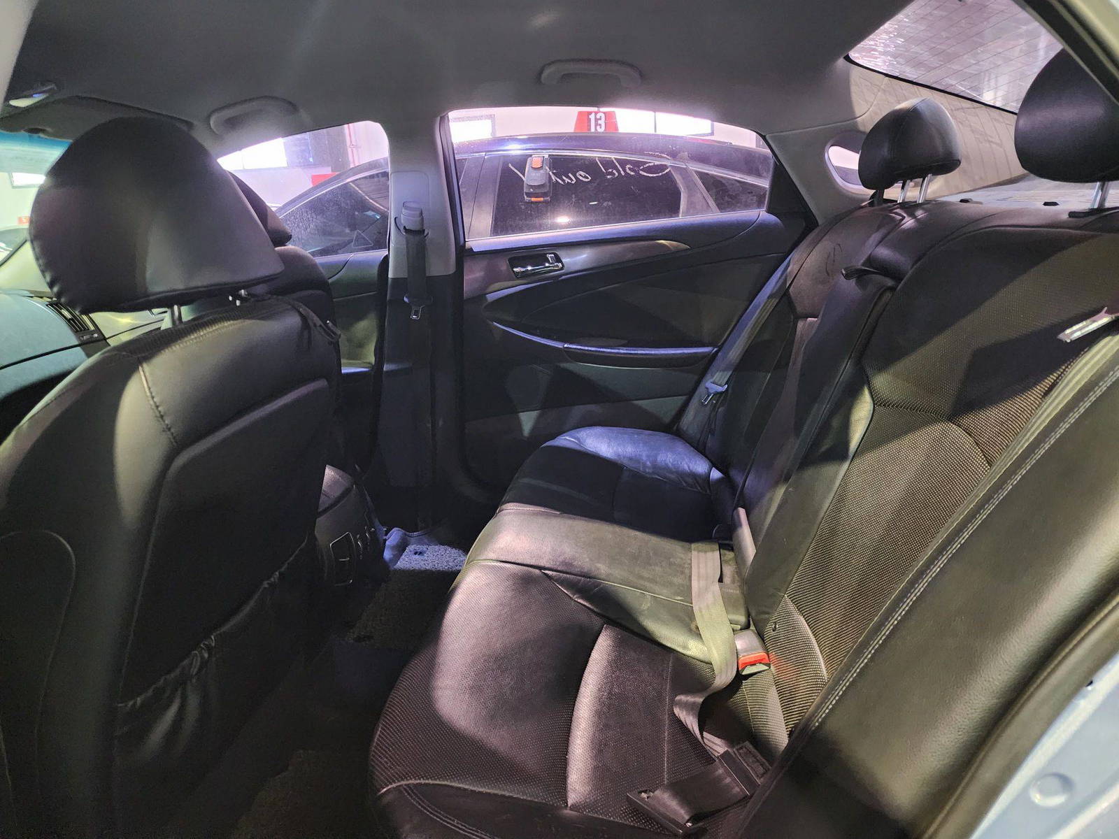 2012 HYUNDAI SONATA — 270535 KM — Lot 008503 — Al Quoz - Marhaba Auctions Used Cars - Image 7