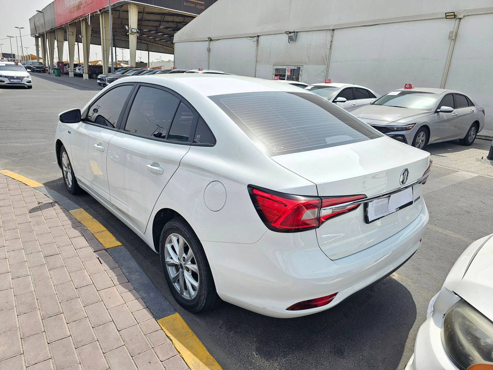 2025 MG MG 5 — 52568 KM — Lot 3SZ609243 — Souq - Marhaba Auctions Used Cars - Image 3