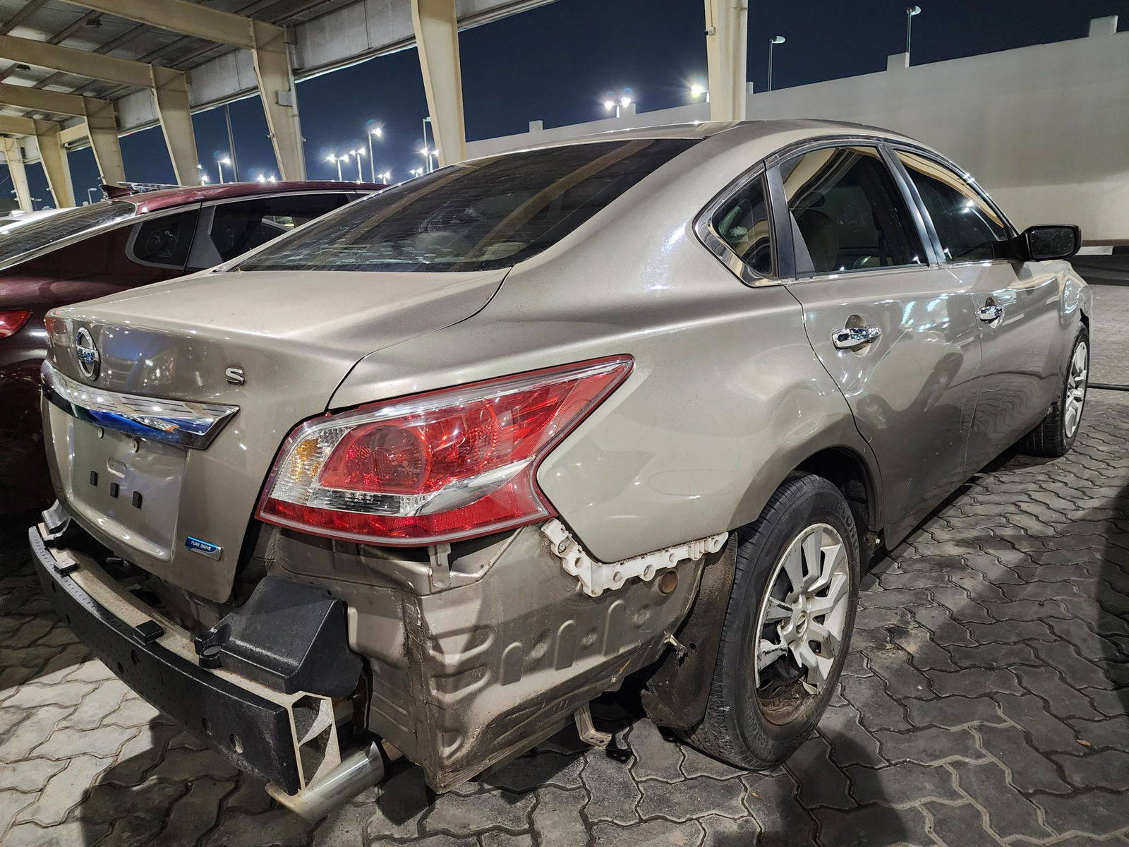 2013 NISSAN ALTIMA — 170913 Miles — Lot 47347094 — Souq - Marhaba Auctions Used Cars - Image 4