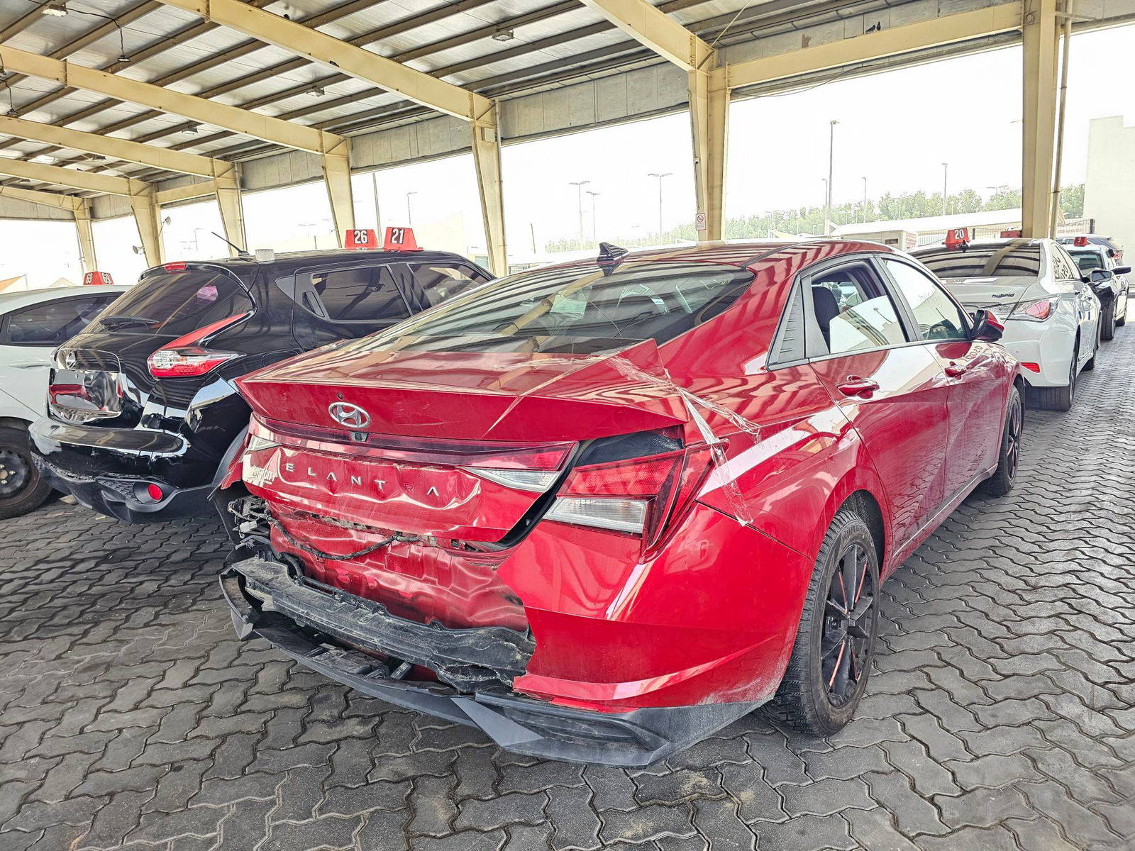2022 HYUNDAI ELANTRA — 150977 KM — Lot 12168680 — Souq - Marhaba Auctions Used Cars - Image 4