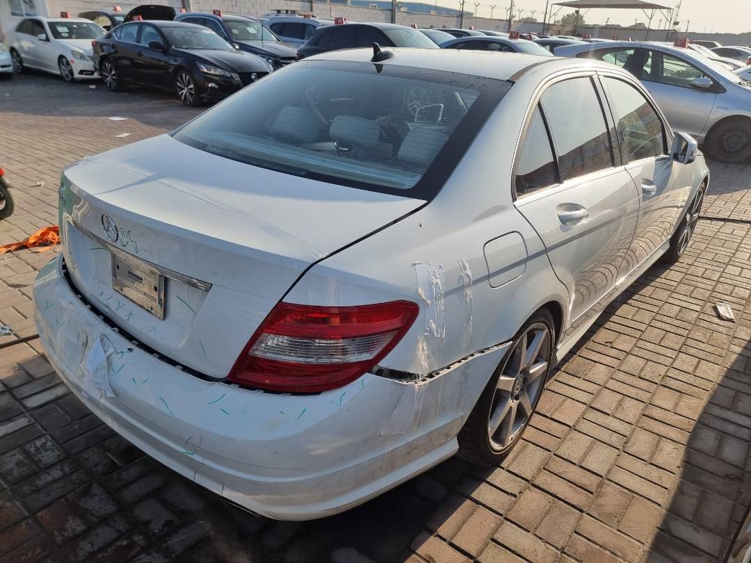 MERCEDES BENZ C300 2011 - Marhaba Auction Used Cars - Image 4