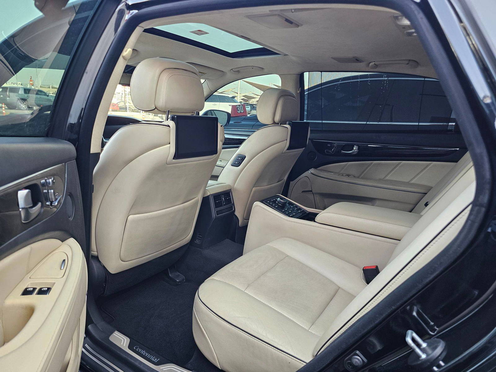 HYUNDAI CENTENNI 2014 - Marhaba Auction Used Cars - Image 7