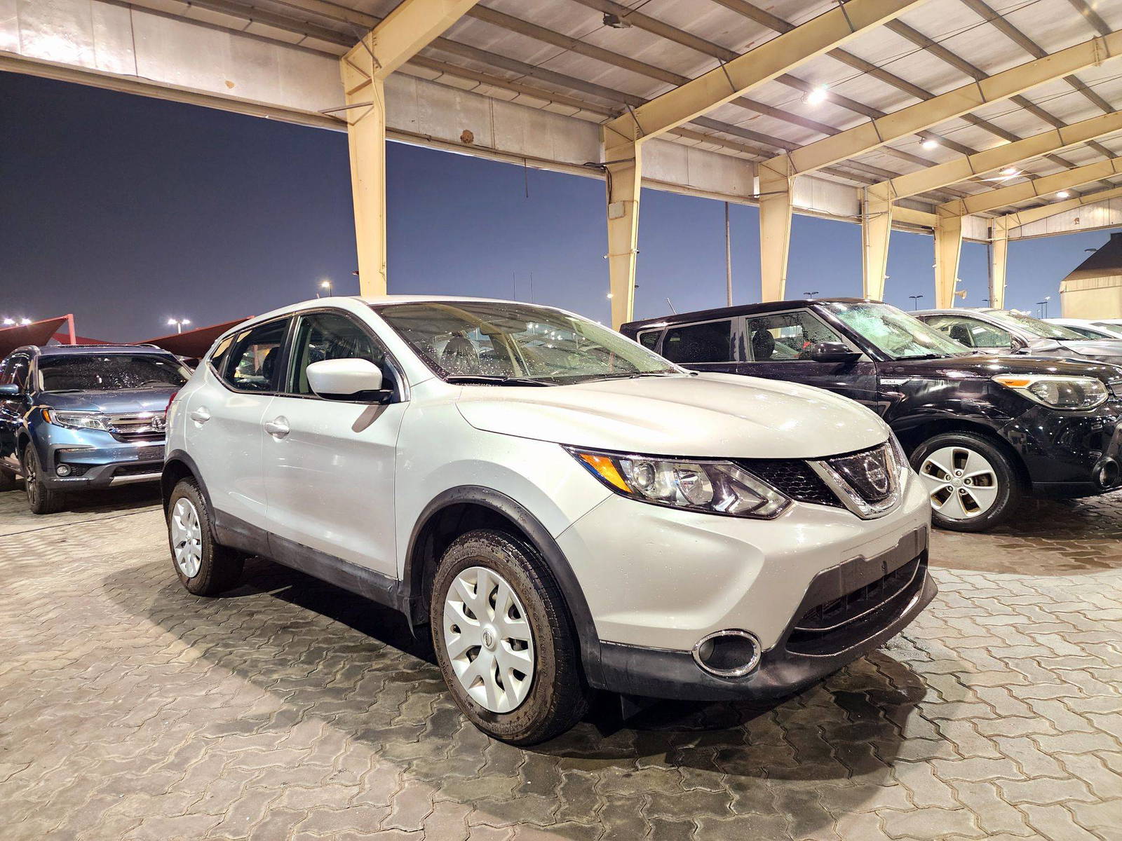 2019 NISSAN ROGUE SPORTS — 131162 Miles — Lot W528245 — Souq - Marhaba Auctions Used Cars - Image 4