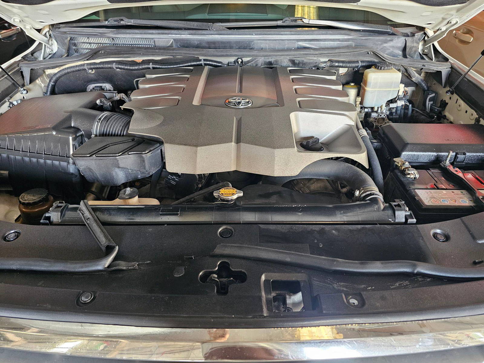 2013 TOYOTA LAND CRUISER — 200007 KM — Lot D5020189 — Main - Marhaba Auctions Used Cars - Image 10