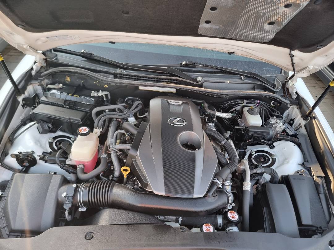 LEXUS IS 200T 2016 - Marhaba Auction Used Cars - Image 10