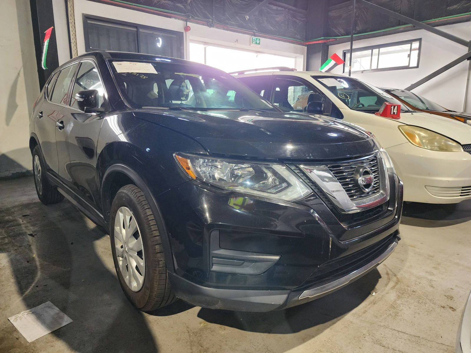 2017 NISSAN ROGUE — 136444 KM — Lot 17967 — Al Quoz - Marhaba Auctions Used Cars - Image 3