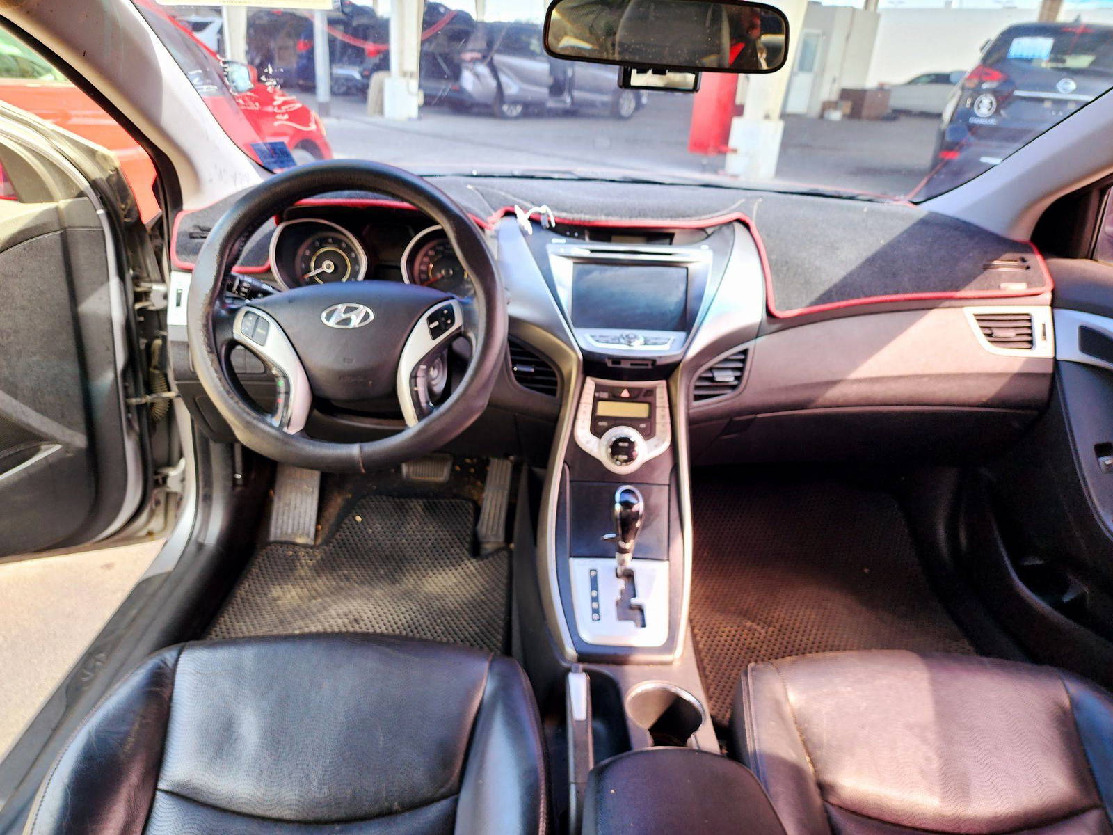 2011 HYUNDAI AVANTE — 175353 KM — Lot U170700 — Souq - Marhaba Auctions Used Cars - Image 7